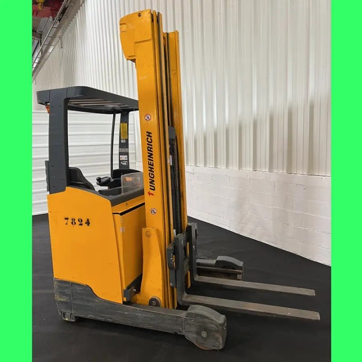 Chariot élévateur électrique rétractable 1400kg triplex 6800mm à vendre chez DYNALOC