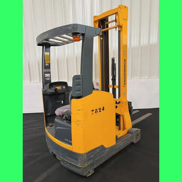 Chariot élévateur électrique rétractable 1400kg triplex 6800mm à vendre chez DYNALOC