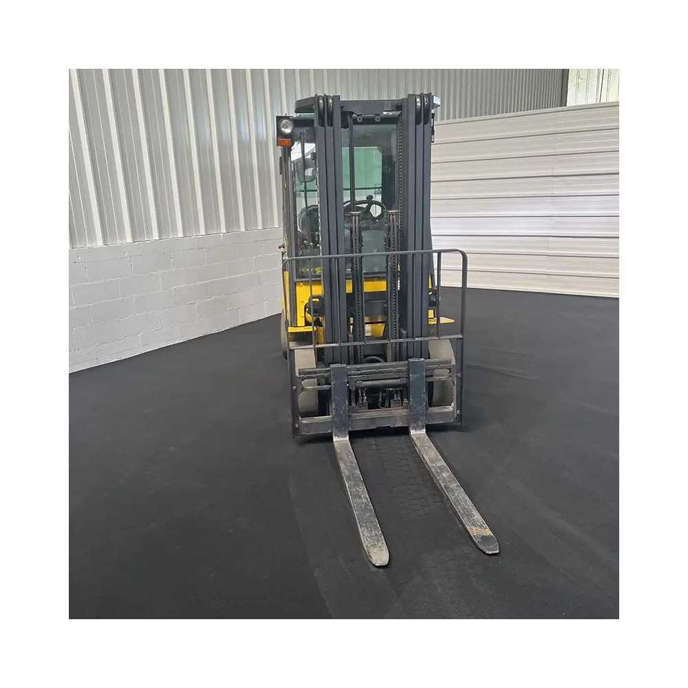 Chariot élévateur gaz 2500kg triplex 4700mm — free download