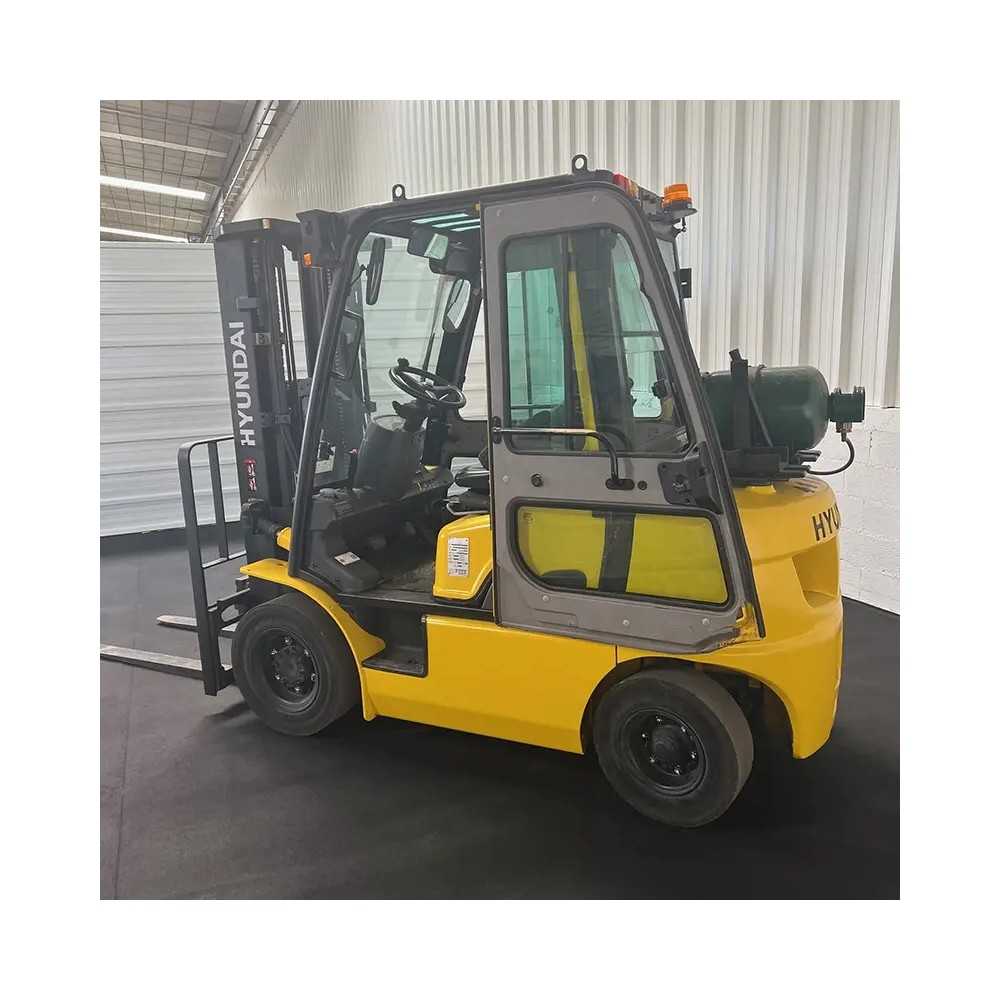 Chariot élévateur gaz 2500kg triplex 4700mm — free download